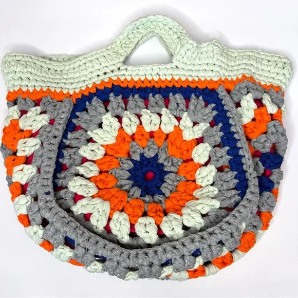 My Beachy Side Hand Crochet Granny Square Tote Beach Bag Boho Resort NEW - Picture 2 of 10